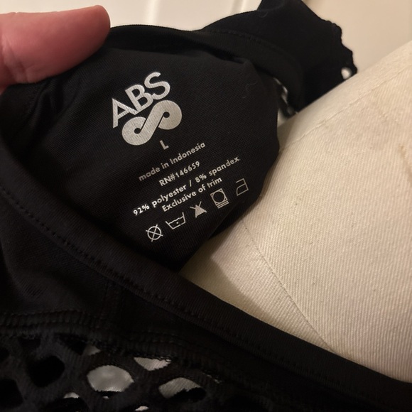 Elegant Black Women's Top - Picture 3 of 3